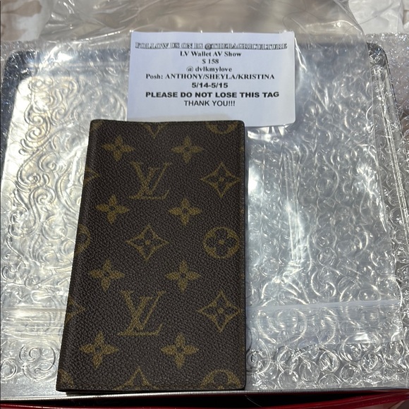Louis Vuitton Monogram Wallet - Picture 1 of 5